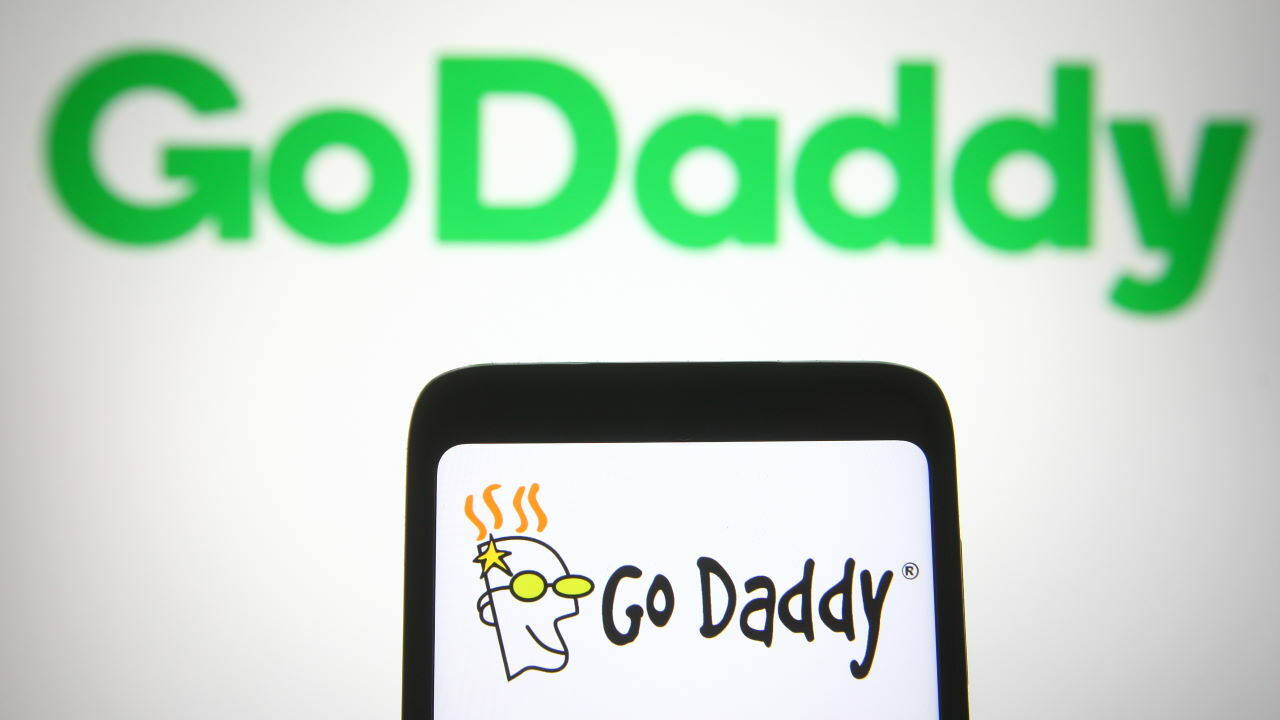 GoDaddy遭到黑客攻击，120万客户面临网络钓鱼攻击风险
